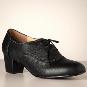Charlie Stone Lise Oxfords in Black